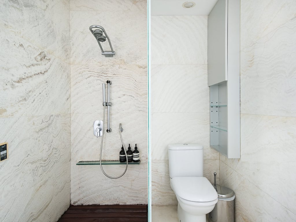 https://img.propertyraptor.com/cdn-cgi/imagedelivery/KD5bF_AFL0JDTbKLWF7z9g/ap8/ap8_001/hornet/prp/img/2cea82c206932824d878042a2b64399a.jpg/public