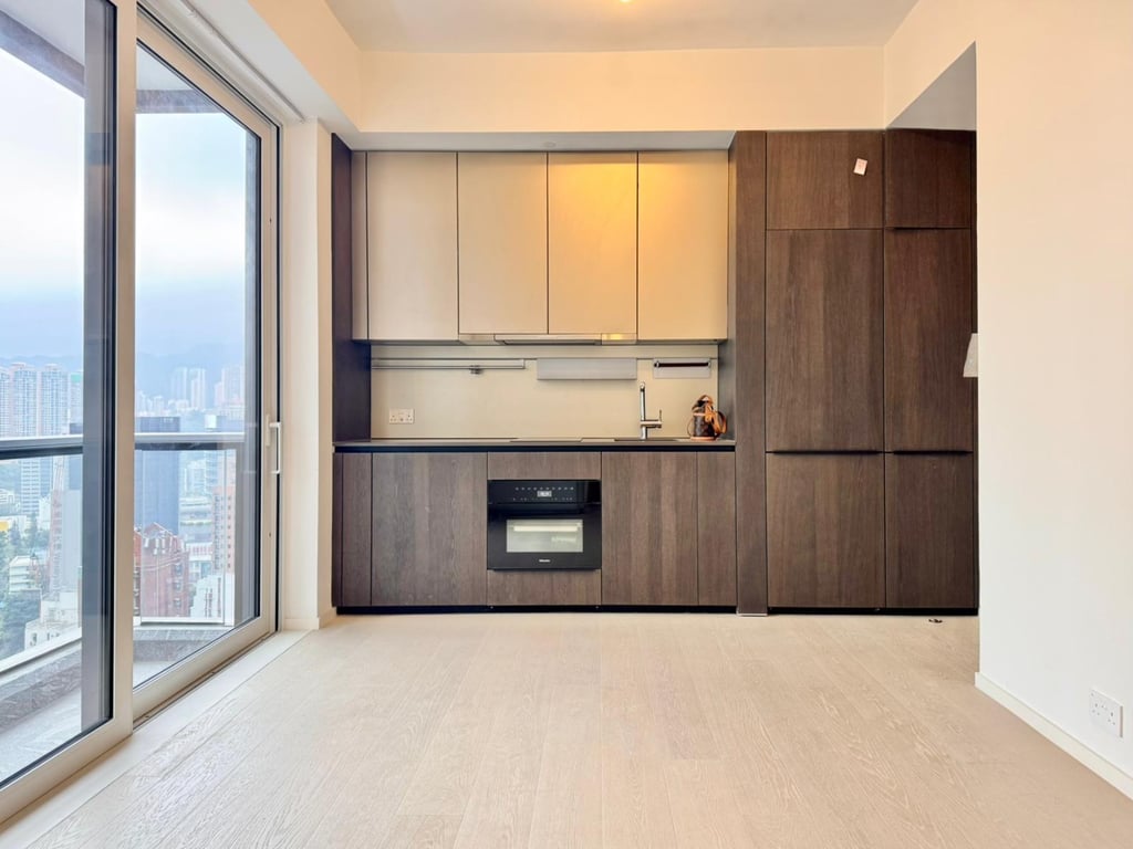 https://img.propertyraptor.com/cdn-cgi/imagedelivery/KD5bF_AFL0JDTbKLWF7z9g/ap8/ap8_001/hornet/prp/img/2d4bc5f4d01c0882cbb203c98ac9d689-wtm.jpg/public