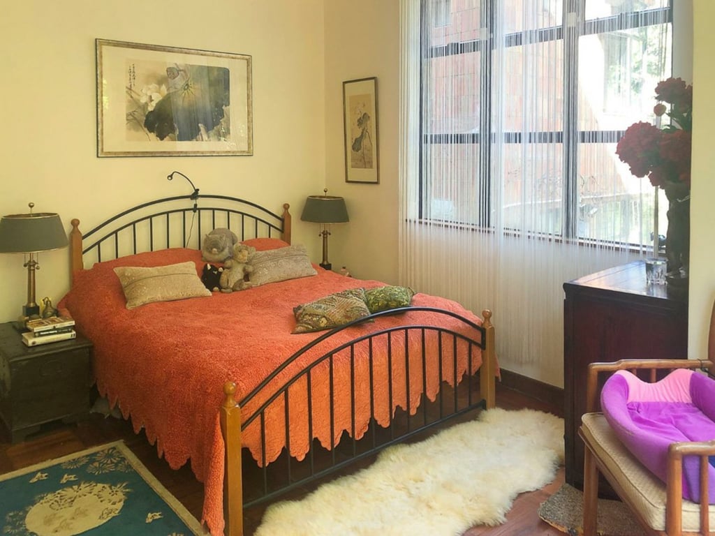 https://img.propertyraptor.com/cdn-cgi/imagedelivery/KD5bF_AFL0JDTbKLWF7z9g/ap8/ap8_001/hornet/prp/img/2d58047aa9a784cbae838f85ca79d84f.jpg/public