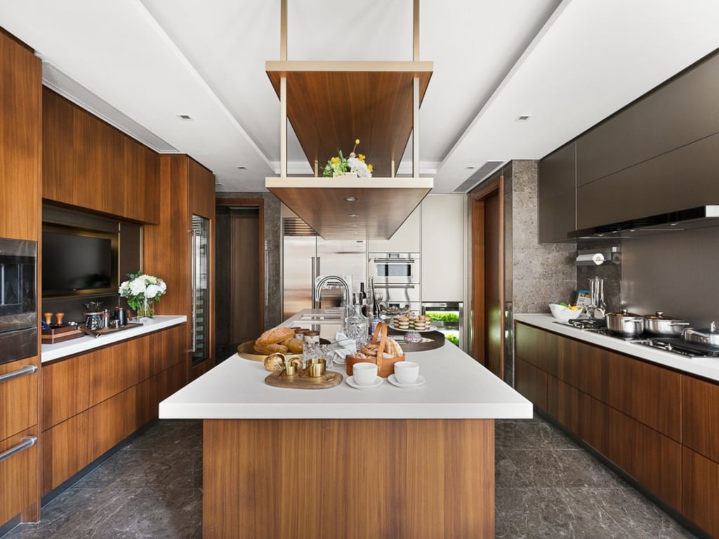 https://img.propertyraptor.com/cdn-cgi/imagedelivery/KD5bF_AFL0JDTbKLWF7z9g/ap8/ap8_001/hornet/prp/img/2d6217b9c6b933655e1ad01aa7dc83c8-wtm.jpg/public