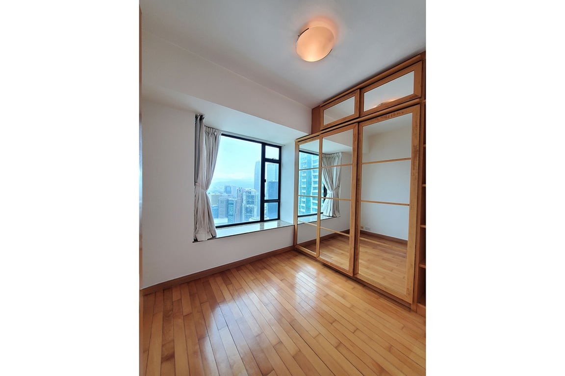 Fairlane Tower