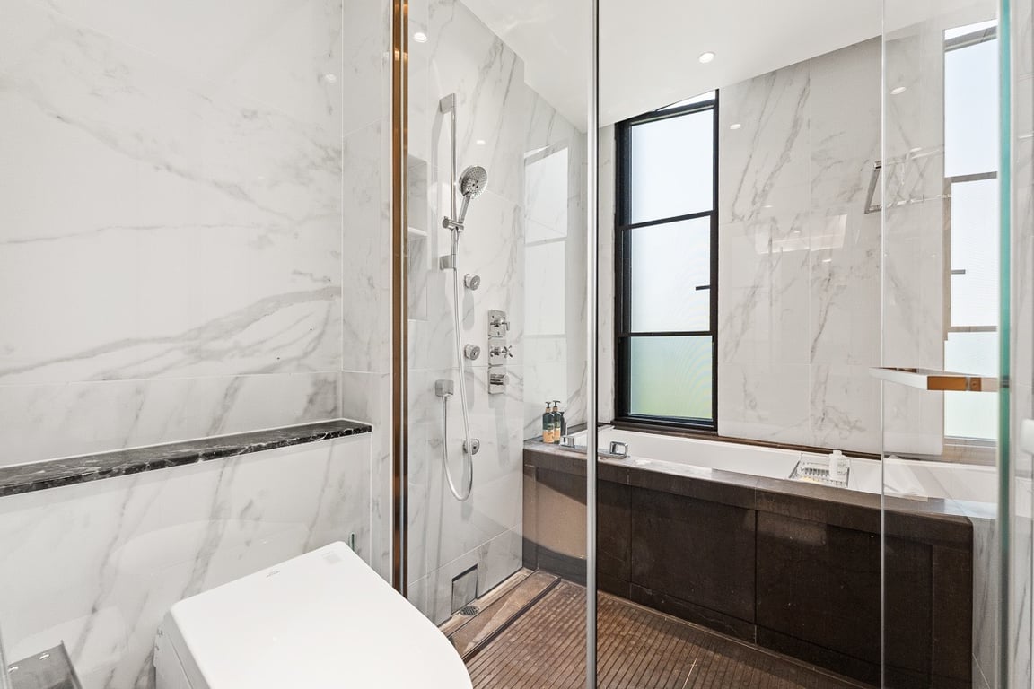 https://img.propertyraptor.com/cdn-cgi/imagedelivery/KD5bF_AFL0JDTbKLWF7z9g/ap8/ap8_001/hornet/prp/img/2d97af0b19cde78aa2d79f351465ed83-wtm.jpg/public
