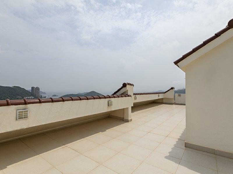 https://img.propertyraptor.com/cdn-cgi/imagedelivery/KD5bF_AFL0JDTbKLWF7z9g/ap8/ap8_001/hornet/prp/img/2de4a6b0233b76b7538b2a424a8c8fbc.jpg/public