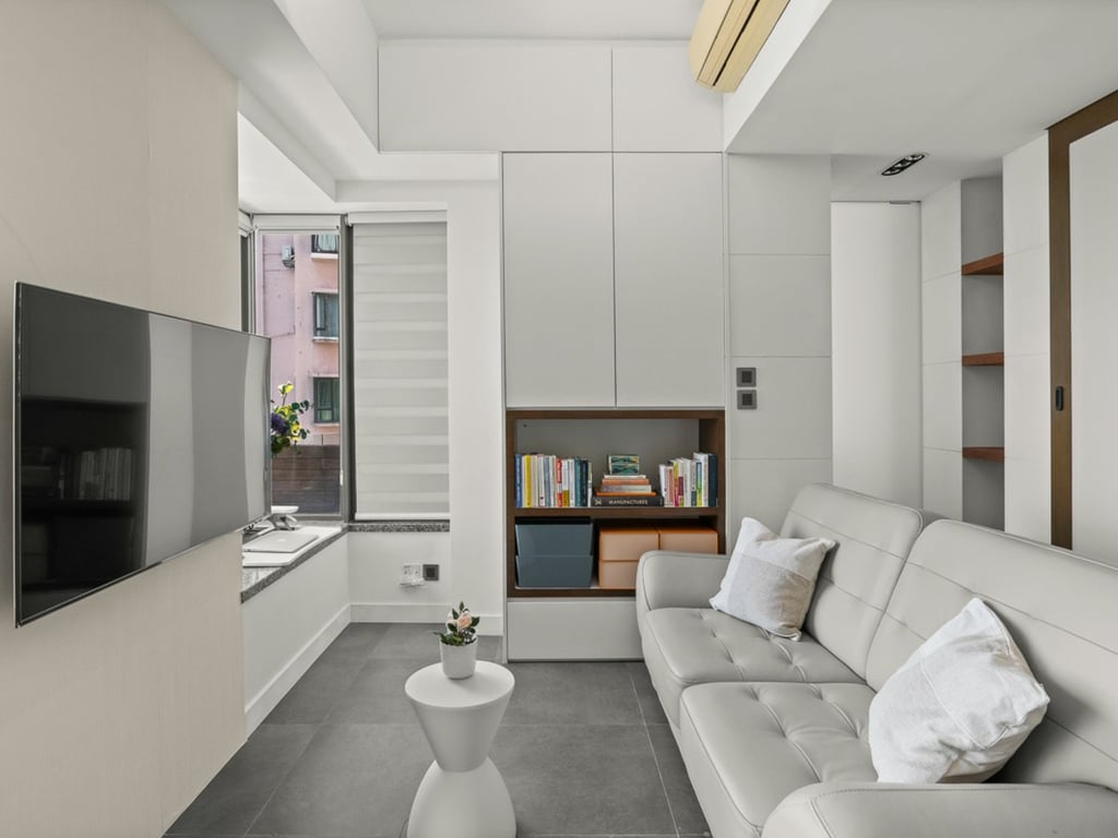 https://img.propertyraptor.com/cdn-cgi/imagedelivery/KD5bF_AFL0JDTbKLWF7z9g/ap8/ap8_001/hornet/prp/img/2dfd238c34c7933165905c35e871d98d.jpg/public