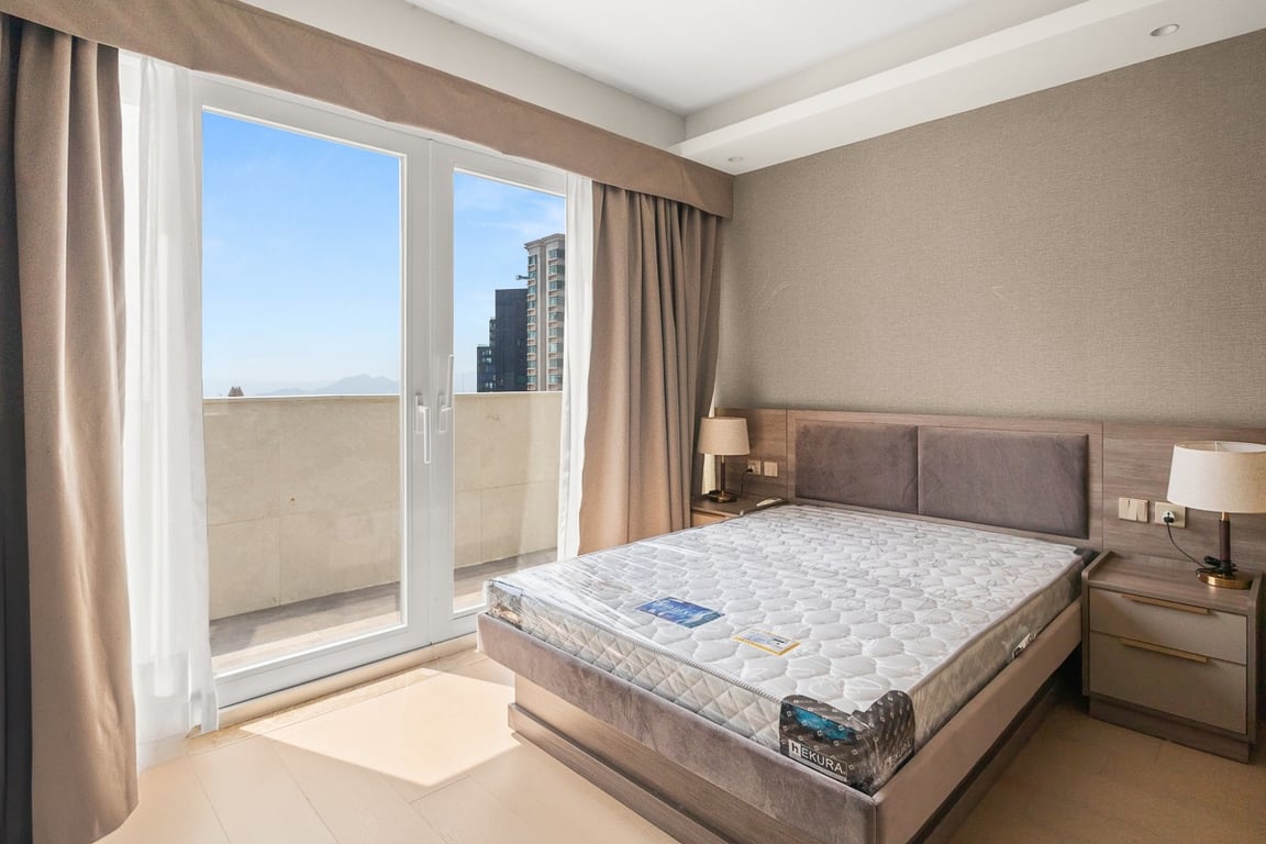 https://img.propertyraptor.com/cdn-cgi/imagedelivery/KD5bF_AFL0JDTbKLWF7z9g/ap8/ap8_001/hornet/prp/img/2e0fcf2dcdfb0c2c2ccda903c9d9b407-wtm.jpg/public