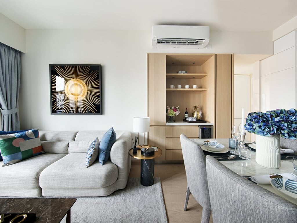 https://img.propertyraptor.com/cdn-cgi/imagedelivery/KD5bF_AFL0JDTbKLWF7z9g/ap8/ap8_001/hornet/prp/img/2e2d9c72c5b7c0a3c24b668feecdc37e.jpg/public
