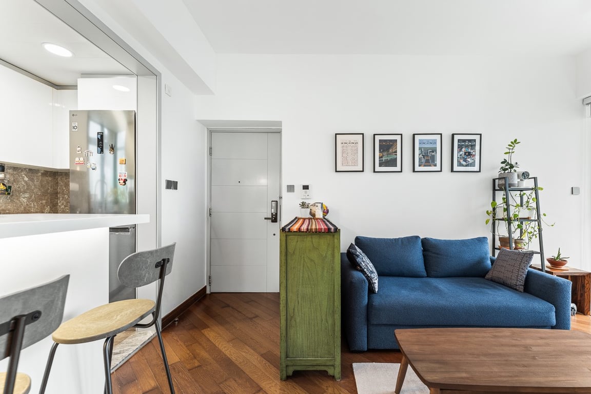https://img.propertyraptor.com/cdn-cgi/imagedelivery/KD5bF_AFL0JDTbKLWF7z9g/ap8/ap8_001/hornet/prp/img/2e78173b2d9fe62e356d3bbe0458ebd4-wtm.jpg/public