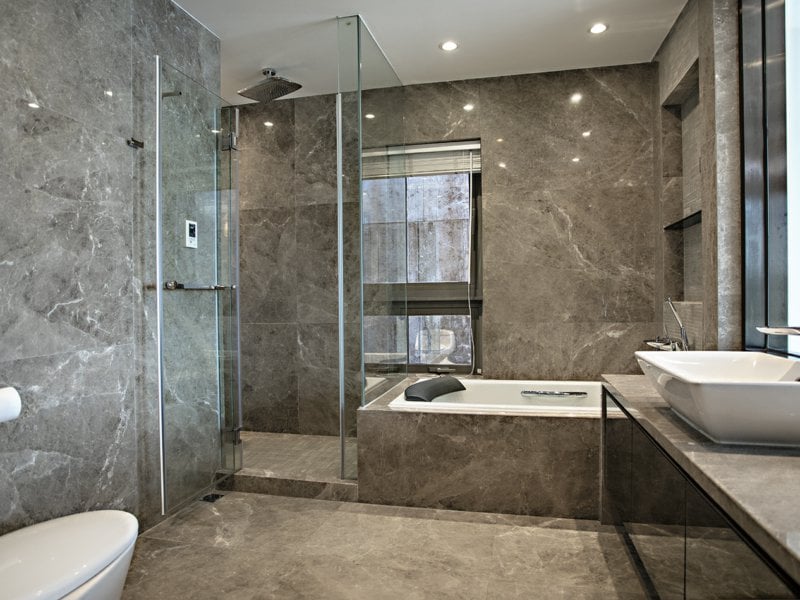 https://img.propertyraptor.com/cdn-cgi/imagedelivery/KD5bF_AFL0JDTbKLWF7z9g/ap8/ap8_001/hornet/prp/img/2ea7fd1a5b1bd482738381c1a8f9f0d0.jpg/public