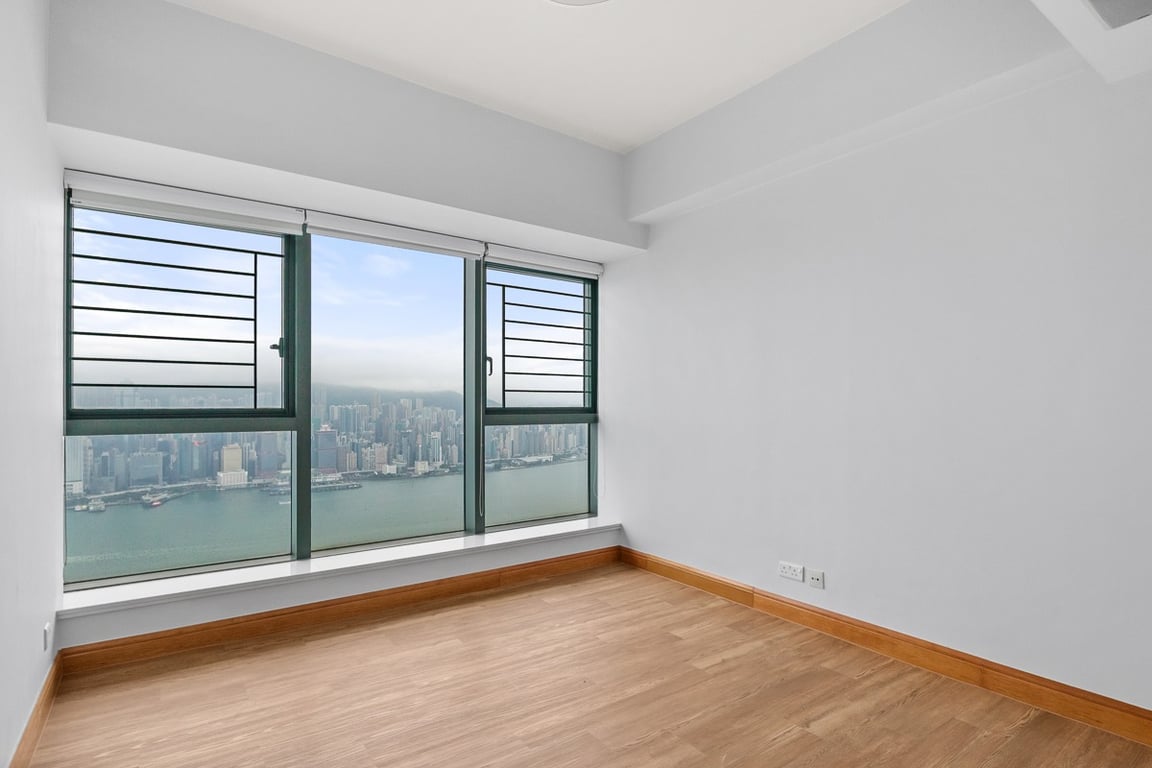 https://img.propertyraptor.com/cdn-cgi/imagedelivery/KD5bF_AFL0JDTbKLWF7z9g/ap8/ap8_001/hornet/prp/img/2f19059fb9d1ecc8012b01c6dd7e0b34-wtm.jpg/public