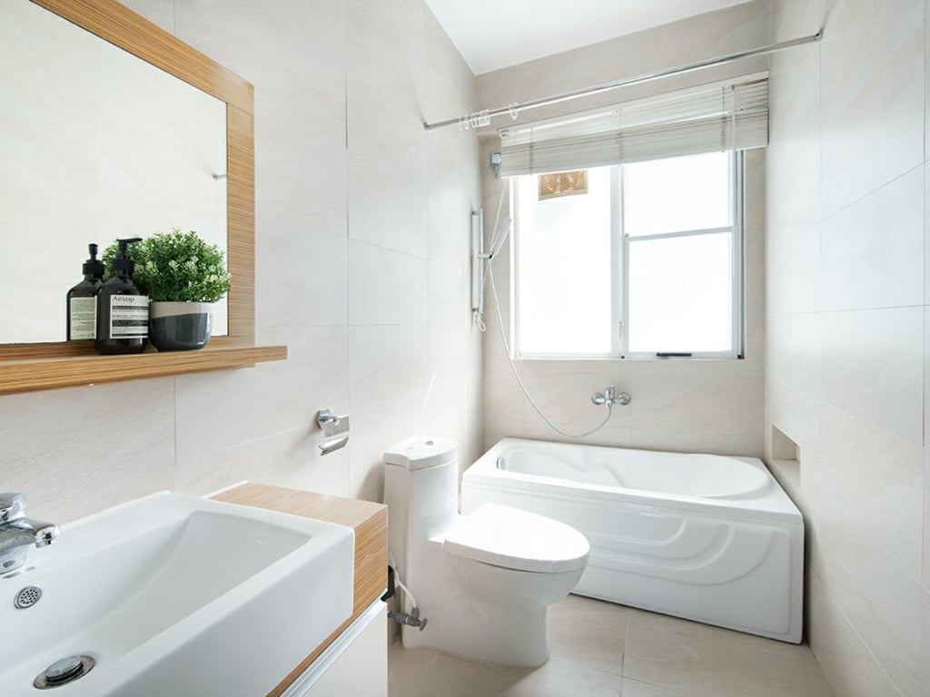 https://img.propertyraptor.com/cdn-cgi/imagedelivery/KD5bF_AFL0JDTbKLWF7z9g/ap8/ap8_001/hornet/prp/img/2f3d5ce3f6574ecc66df1ef098b67558.jpg/public