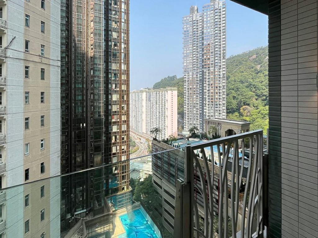 https://img.propertyraptor.com/cdn-cgi/imagedelivery/KD5bF_AFL0JDTbKLWF7z9g/ap8/ap8_001/hornet/prp/img/2f90975238d9b1834fc1c3a521e983de.jpg/public