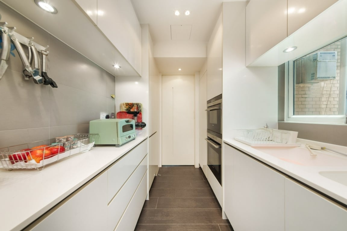 https://img.propertyraptor.com/cdn-cgi/imagedelivery/KD5bF_AFL0JDTbKLWF7z9g/ap8/ap8_001/hornet/prp/img/2fa440d605fcbff7139239660bbb84a3-wtm.jpg/public