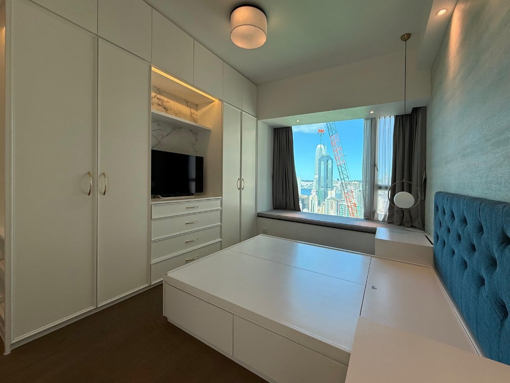 https://img.propertyraptor.com/cdn-cgi/imagedelivery/KD5bF_AFL0JDTbKLWF7z9g/ap8/ap8_001/hornet/prp/img/2fac86ae8504af9bda2db20aa4fdc24c-wtm.jpg/public