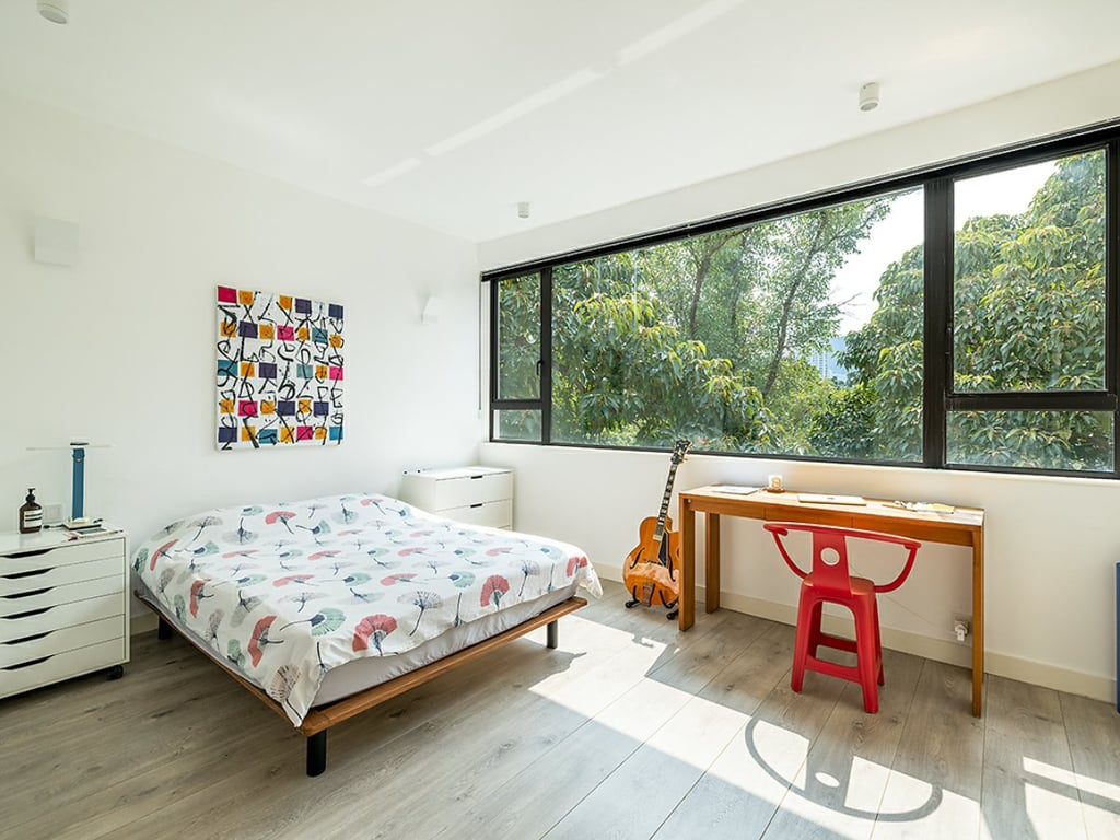 https://img.propertyraptor.com/cdn-cgi/imagedelivery/KD5bF_AFL0JDTbKLWF7z9g/ap8/ap8_001/hornet/prp/img/2fe2e204d1cafd9222ba3ece0ea5b9d8.jpg/public