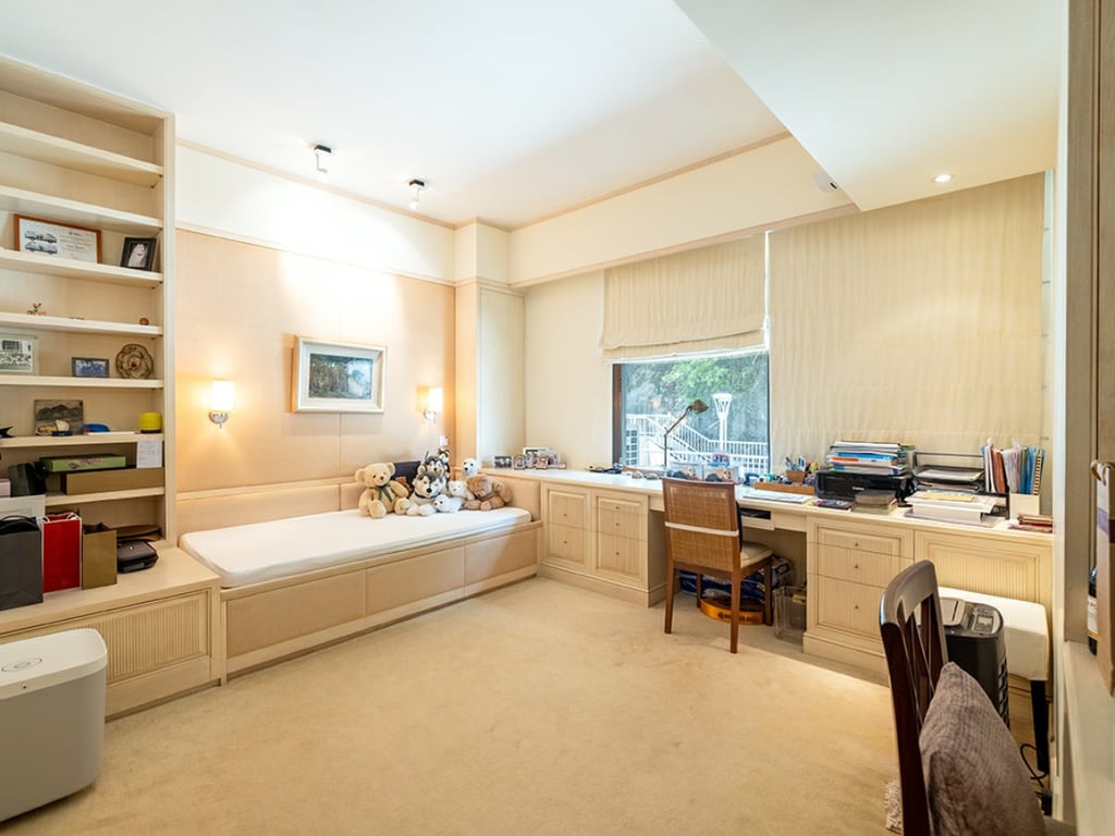https://img.propertyraptor.com/cdn-cgi/imagedelivery/KD5bF_AFL0JDTbKLWF7z9g/ap8/ap8_001/hornet/prp/img/300360b01cb5f38d1f2ffd9e8e8d6f69.jpg/public
