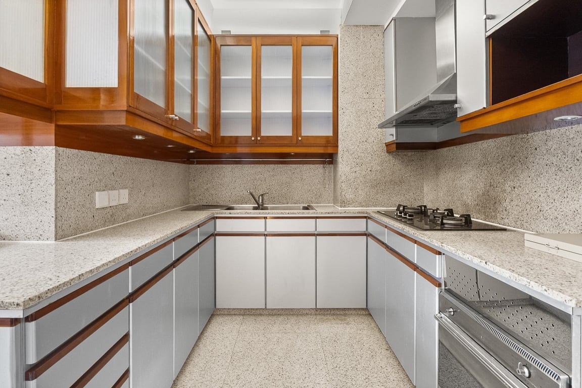 https://img.propertyraptor.com/cdn-cgi/imagedelivery/KD5bF_AFL0JDTbKLWF7z9g/ap8/ap8_001/hornet/prp/img/30563415a0ba724e133f3f63e8cec829-wtm.jpg/public