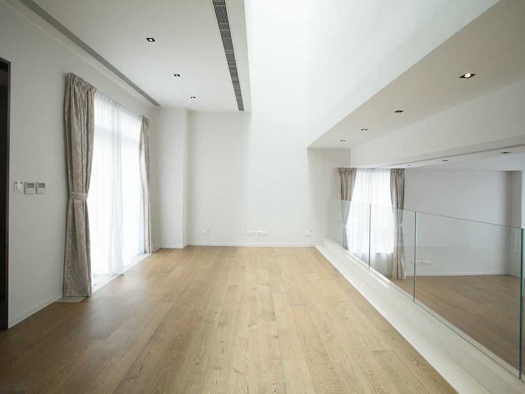 Redhill Peninsula - Cedar Drive