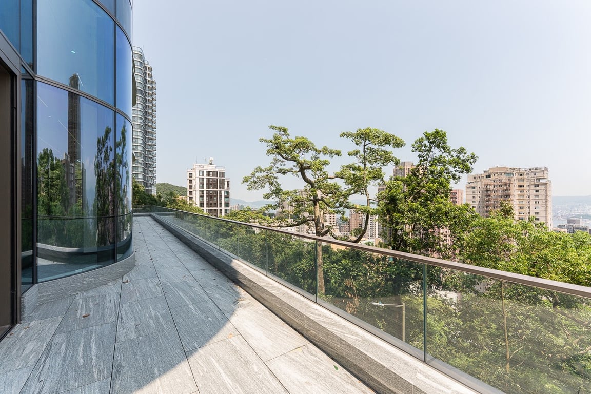 https://img.propertyraptor.com/cdn-cgi/imagedelivery/KD5bF_AFL0JDTbKLWF7z9g/ap8/ap8_001/hornet/prp/img/30bfda6da713cacd5ea985769ca928b2-wtm.jpg/public