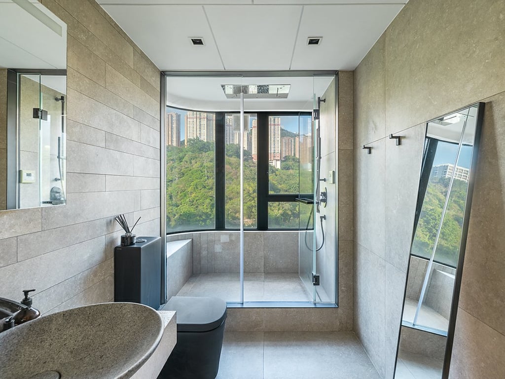 https://img.propertyraptor.com/cdn-cgi/imagedelivery/KD5bF_AFL0JDTbKLWF7z9g/ap8/ap8_001/hornet/prp/img/30fa6535aa4f16a133378b15d8772675.jpg/public