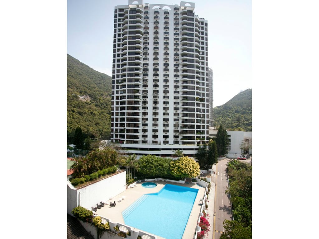 https://img.propertyraptor.com/cdn-cgi/imagedelivery/KD5bF_AFL0JDTbKLWF7z9g/ap8/ap8_001/hornet/prp/img/31009400ac266c14b442573d8039b67f.jpg/public