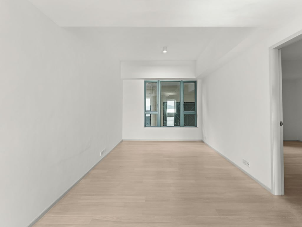 https://img.propertyraptor.com/cdn-cgi/imagedelivery/KD5bF_AFL0JDTbKLWF7z9g/ap8/ap8_001/hornet/prp/img/31207c935eacb15e7d3c90c8f7a9dc7b.jpg/public