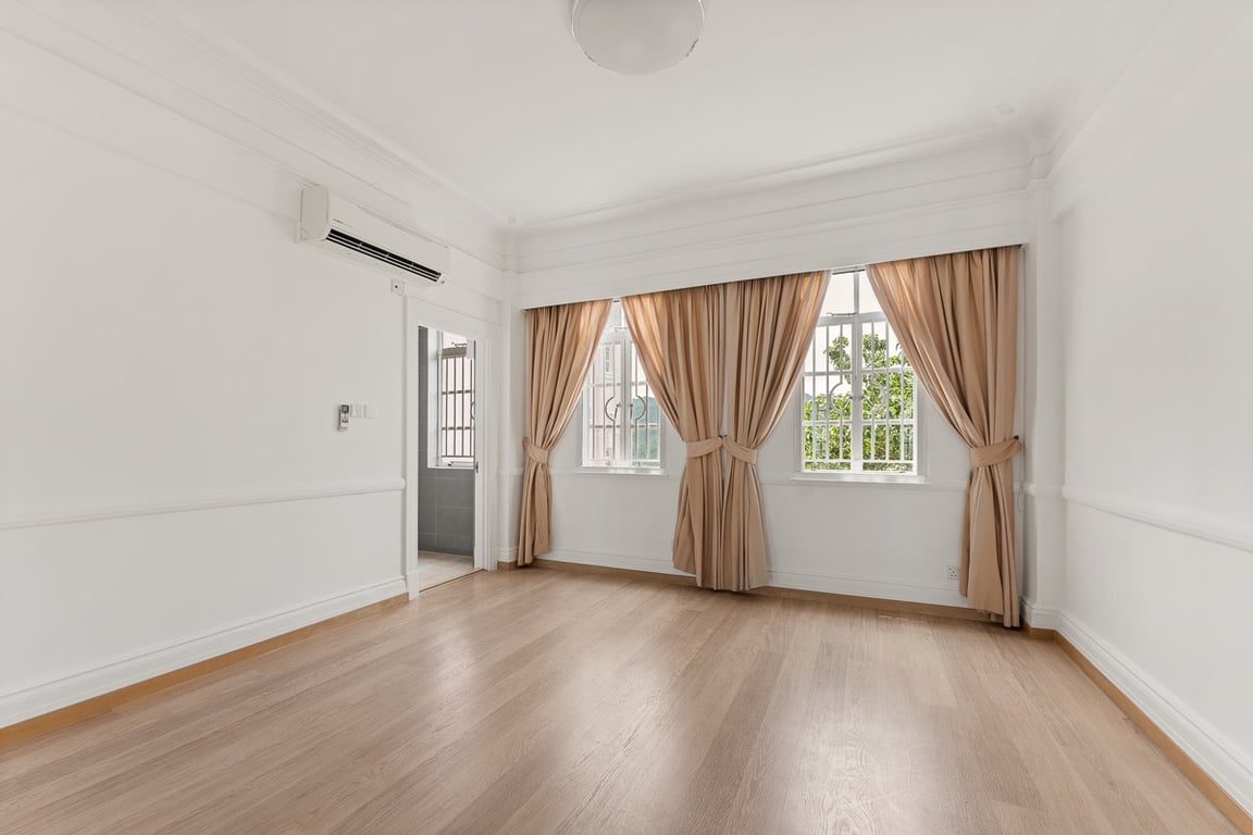 https://img.propertyraptor.com/cdn-cgi/imagedelivery/KD5bF_AFL0JDTbKLWF7z9g/ap8/ap8_001/hornet/prp/img/315a588d2c0b1618b840918266a54fd3-wtm.jpg/public