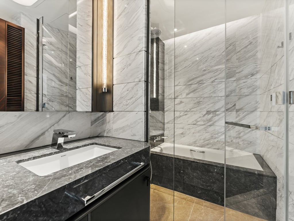 https://img.propertyraptor.com/cdn-cgi/imagedelivery/KD5bF_AFL0JDTbKLWF7z9g/ap8/ap8_001/hornet/prp/img/31cd5d883b0d68dcc9ae6ad1b60a51d8-wtm.jpg/public