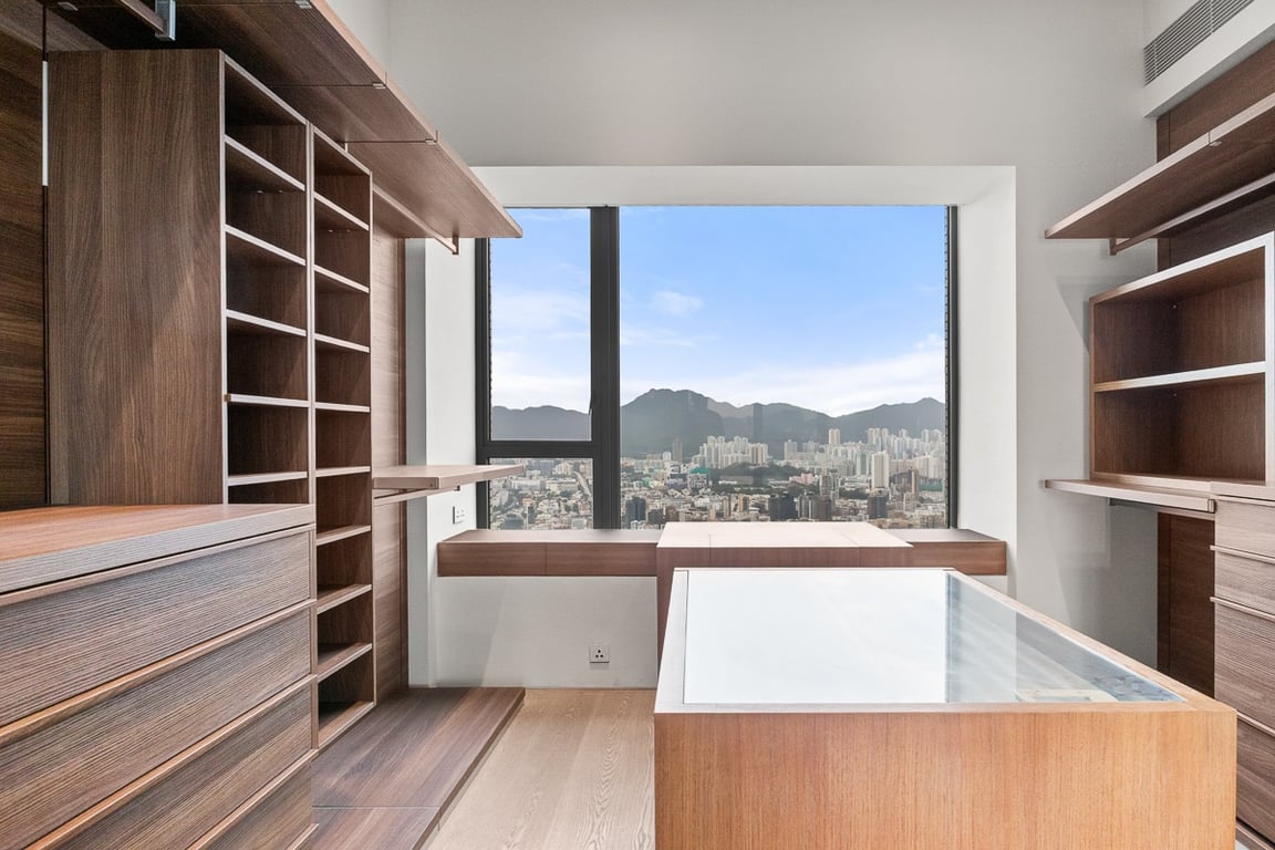 https://img.propertyraptor.com/cdn-cgi/imagedelivery/KD5bF_AFL0JDTbKLWF7z9g/ap8/ap8_001/hornet/prp/img/31d71cb35fdb801aa3d5176c686224ac-wtm.jpg/public