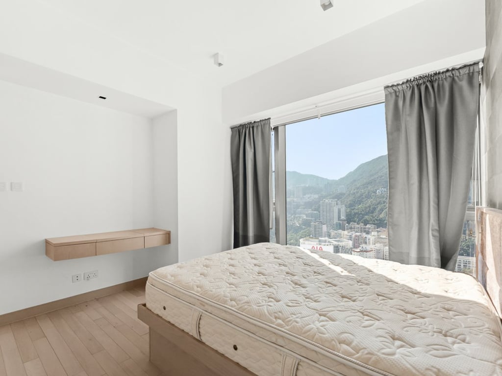 https://img.propertyraptor.com/cdn-cgi/imagedelivery/KD5bF_AFL0JDTbKLWF7z9g/ap8/ap8_001/hornet/prp/img/31ffb40dc0f26d14d17b4891d8a173c0-wtm.jpg/public