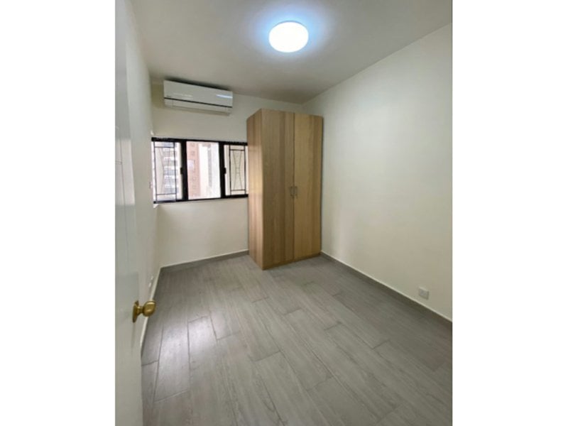 https://img.propertyraptor.com/cdn-cgi/imagedelivery/KD5bF_AFL0JDTbKLWF7z9g/ap8/ap8_001/hornet/prp/img/3222f61f91323d8fb594b3d19f46a6a0.jpg/public