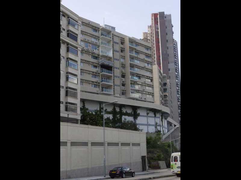 https://img.propertyraptor.com/cdn-cgi/imagedelivery/KD5bF_AFL0JDTbKLWF7z9g/ap8/ap8_001/hornet/prp/img/3228550bdadfa7f0e179f91c31e4f58c.jpg/public