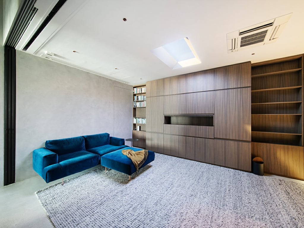 https://img.propertyraptor.com/cdn-cgi/imagedelivery/KD5bF_AFL0JDTbKLWF7z9g/ap8/ap8_001/hornet/prp/img/325cba44bd9bb3215ce46fd4340644cc.jpg/public