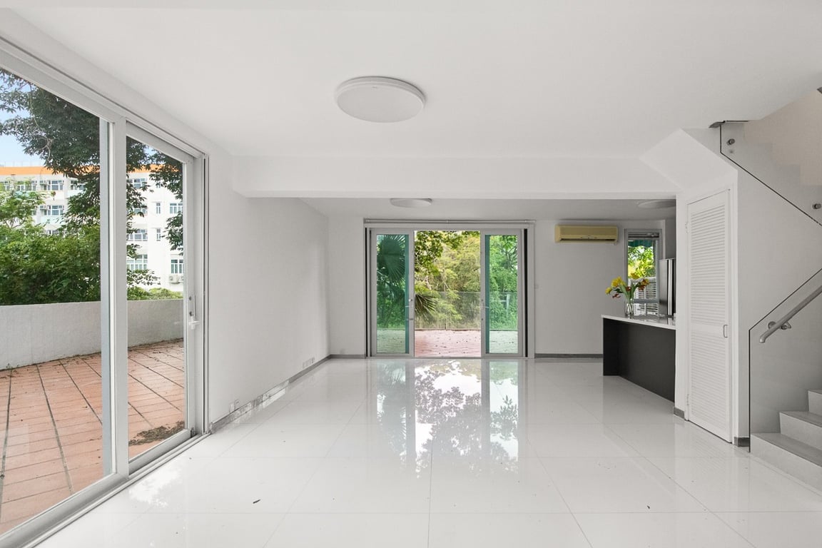 https://img.propertyraptor.com/cdn-cgi/imagedelivery/KD5bF_AFL0JDTbKLWF7z9g/ap8/ap8_001/hornet/prp/img/329a4473b5a98383d08ea1c43b34449c-wtm.jpg/public