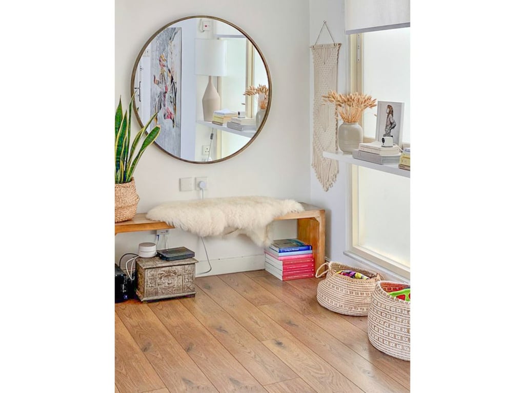 https://img.propertyraptor.com/cdn-cgi/imagedelivery/KD5bF_AFL0JDTbKLWF7z9g/ap8/ap8_001/hornet/prp/img/32a28cd65e1b8abee92e8238c693e037.jpg/public