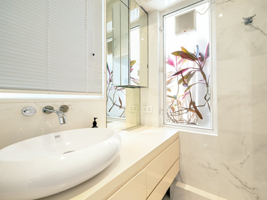 https://img.propertyraptor.com/cdn-cgi/imagedelivery/KD5bF_AFL0JDTbKLWF7z9g/ap8/ap8_001/hornet/prp/img/32af5cdbb0c4cf6a1a634286a82653a6.jpg/public