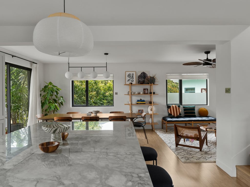 https://img.propertyraptor.com/cdn-cgi/imagedelivery/KD5bF_AFL0JDTbKLWF7z9g/ap8/ap8_001/hornet/prp/img/32c44b2db93586c2e07b1385fe2dd7fb.jpg/public
