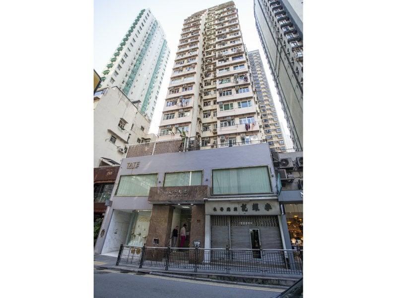 https://img.propertyraptor.com/cdn-cgi/imagedelivery/KD5bF_AFL0JDTbKLWF7z9g/ap8/ap8_001/hornet/prp/img/32d02d482726ffed363475ff50ad4aec.jpg/public