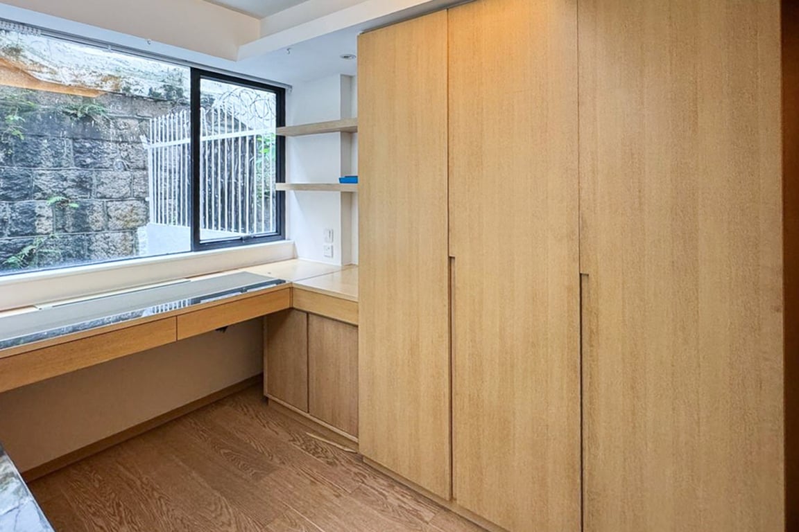 https://img.propertyraptor.com/cdn-cgi/imagedelivery/KD5bF_AFL0JDTbKLWF7z9g/ap8/ap8_001/hornet/prp/img/32e44a791548af8e9305e47c28942412-wtm.jpg/public
