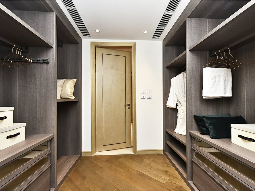 https://img.propertyraptor.com/cdn-cgi/imagedelivery/KD5bF_AFL0JDTbKLWF7z9g/ap8/ap8_001/hornet/prp/img/330cbd50aeee9f518dd9da97a1b0d3f1.jpg/public