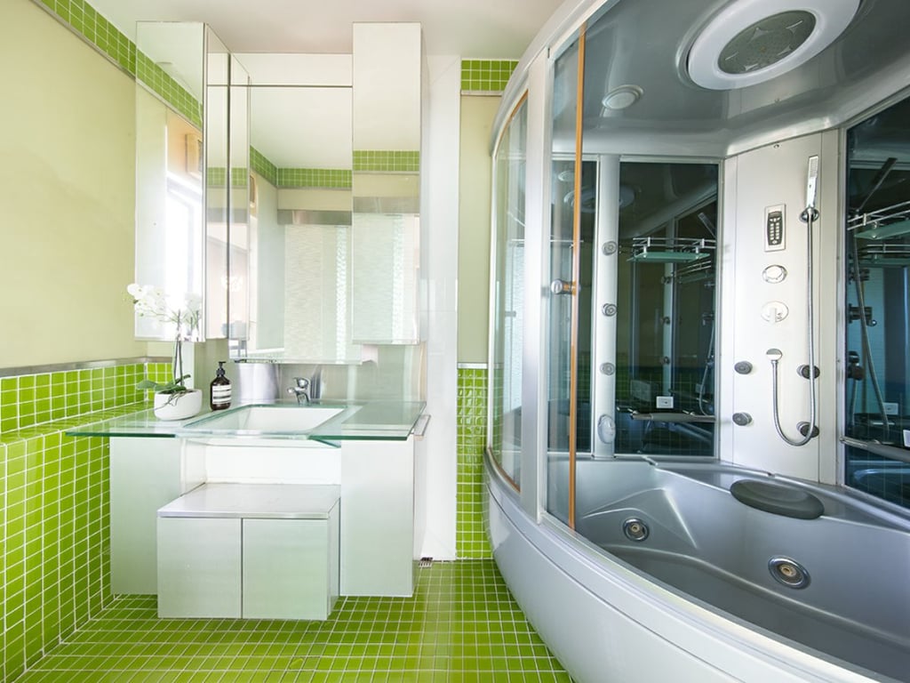 https://img.propertyraptor.com/cdn-cgi/imagedelivery/KD5bF_AFL0JDTbKLWF7z9g/ap8/ap8_001/hornet/prp/img/3348c7c701bc18e0e7d50d2963593a7a.jpg/public