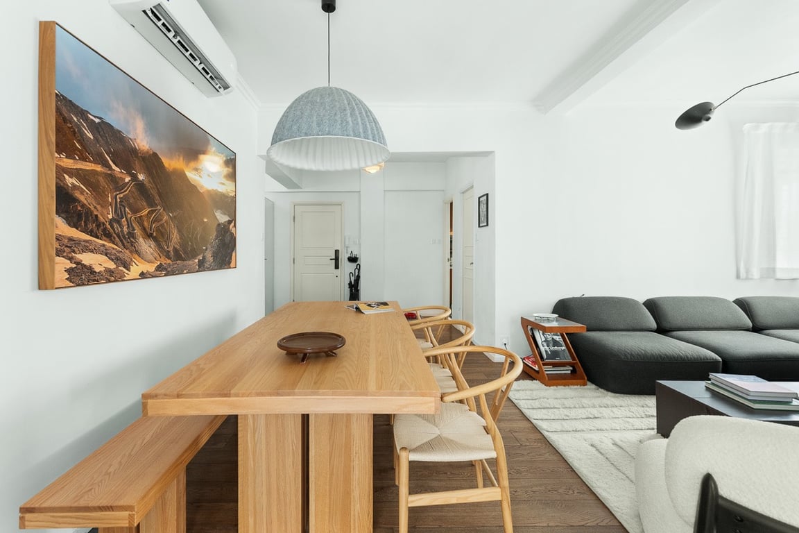 https://img.propertyraptor.com/cdn-cgi/imagedelivery/KD5bF_AFL0JDTbKLWF7z9g/ap8/ap8_001/hornet/prp/img/3350167eaaead9508124b3632e506bd3-wtm.jpg/public