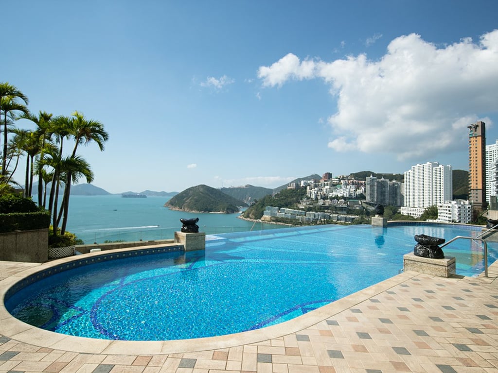 https://img.propertyraptor.com/cdn-cgi/imagedelivery/KD5bF_AFL0JDTbKLWF7z9g/ap8/ap8_001/hornet/prp/img/336769a4586115ba53ca29ef7f532166.jpg/public