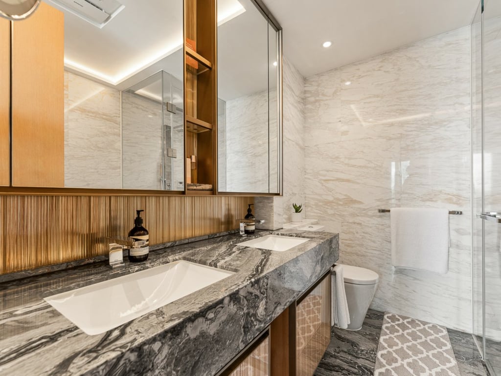 https://img.propertyraptor.com/cdn-cgi/imagedelivery/KD5bF_AFL0JDTbKLWF7z9g/ap8/ap8_001/hornet/prp/img/33ccc894cc81fd8c78bd050bb86e38e0-wtm.jpg/public