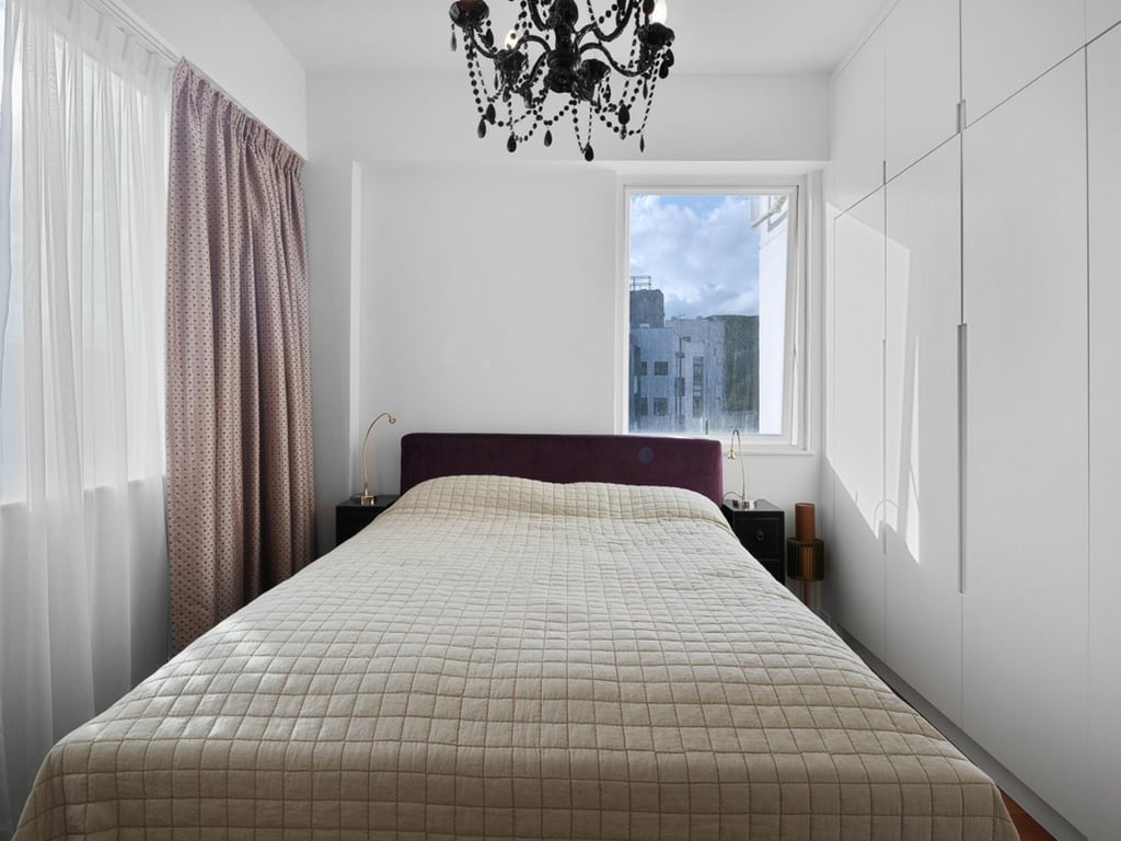 https://img.propertyraptor.com/cdn-cgi/imagedelivery/KD5bF_AFL0JDTbKLWF7z9g/ap8/ap8_001/hornet/prp/img/34051ceb71275c145d84127f5ffb8e3e.jpg/public