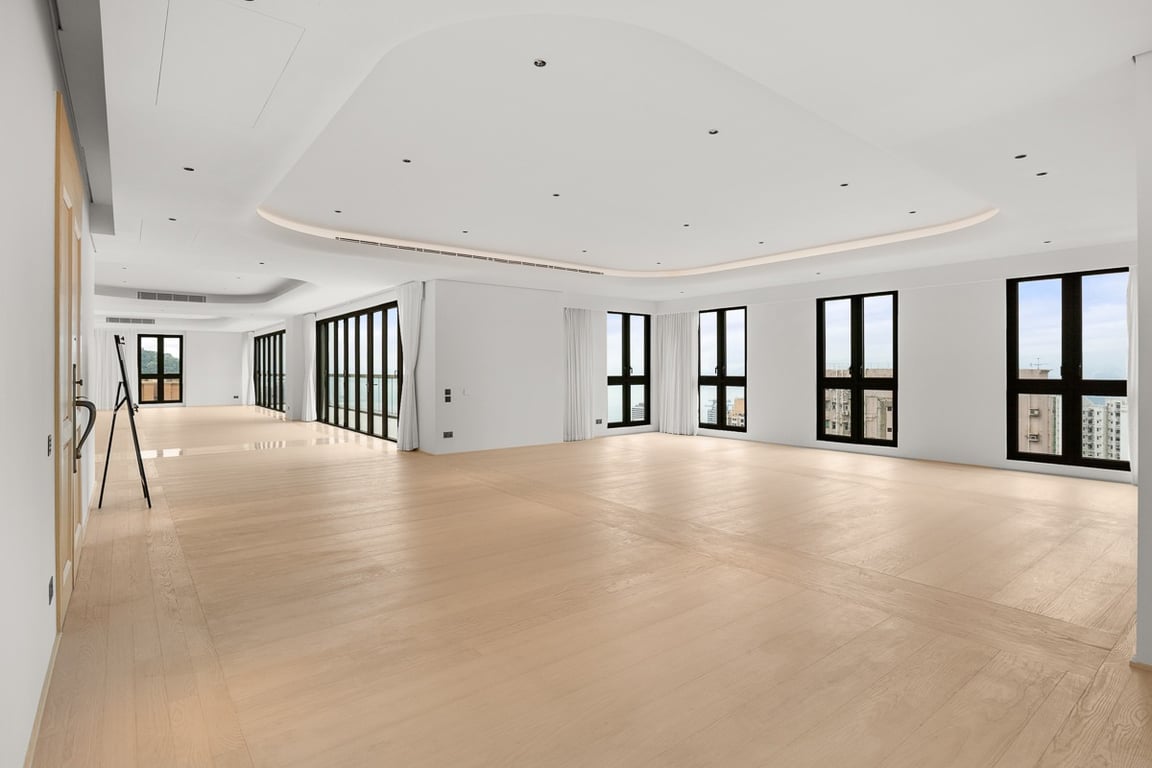 https://img.propertyraptor.com/cdn-cgi/imagedelivery/KD5bF_AFL0JDTbKLWF7z9g/ap8/ap8_001/hornet/prp/img/34362ccfda7fc4f7b5b6a49892e64ca4-wtm.jpg/public