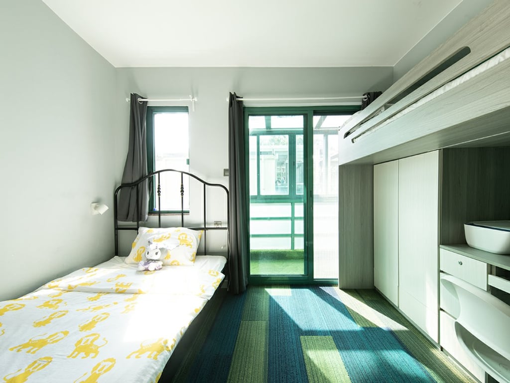 https://img.propertyraptor.com/cdn-cgi/imagedelivery/KD5bF_AFL0JDTbKLWF7z9g/ap8/ap8_001/hornet/prp/img/3439fce59c0aae5c742959738c6658fb.jpg/public