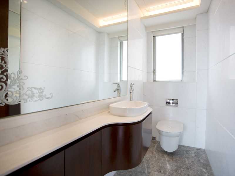 https://img.propertyraptor.com/cdn-cgi/imagedelivery/KD5bF_AFL0JDTbKLWF7z9g/ap8/ap8_001/hornet/prp/img/345bba8582f797a941c06d82efc9d1dd.jpg/public