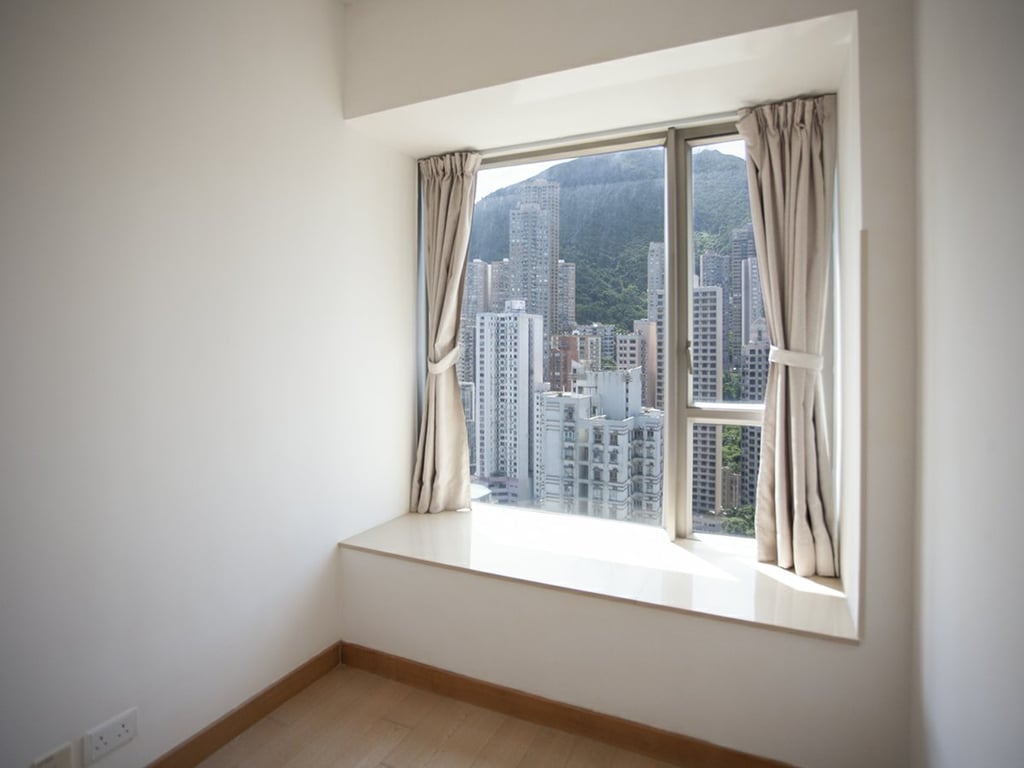 https://img.propertyraptor.com/cdn-cgi/imagedelivery/KD5bF_AFL0JDTbKLWF7z9g/ap8/ap8_001/hornet/prp/img/34d660235c1b45c3a286749027f217d4-wtm.jpg/public