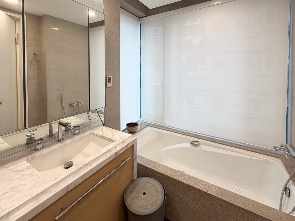 https://img.propertyraptor.com/cdn-cgi/imagedelivery/KD5bF_AFL0JDTbKLWF7z9g/ap8/ap8_001/hornet/prp/img/354a22edac6df7cf68ca213358d85ae4-wtm.jpg/public