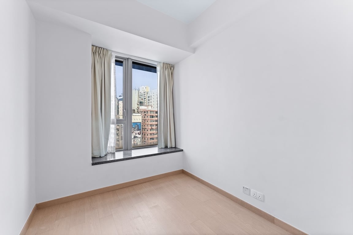 https://img.propertyraptor.com/cdn-cgi/imagedelivery/KD5bF_AFL0JDTbKLWF7z9g/ap8/ap8_001/hornet/prp/img/35ccea07f0cbeff35bc1f1febd467f4a-wtm.jpg/public